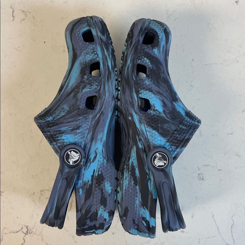 KIDS' CROCS LITTLE KID CLASSIC MARBLED 2 CLOGS Blue Swirl Clog Shoes Size 13 - Picture 12 of 17